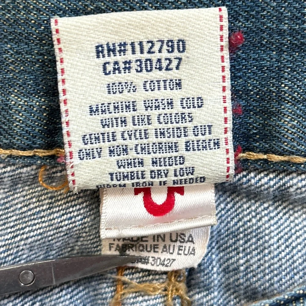 True Religion Billy Bootcut Medium Wash Blue Low Rise Denim Jeans Size 30x34 - Picture 4 of 10